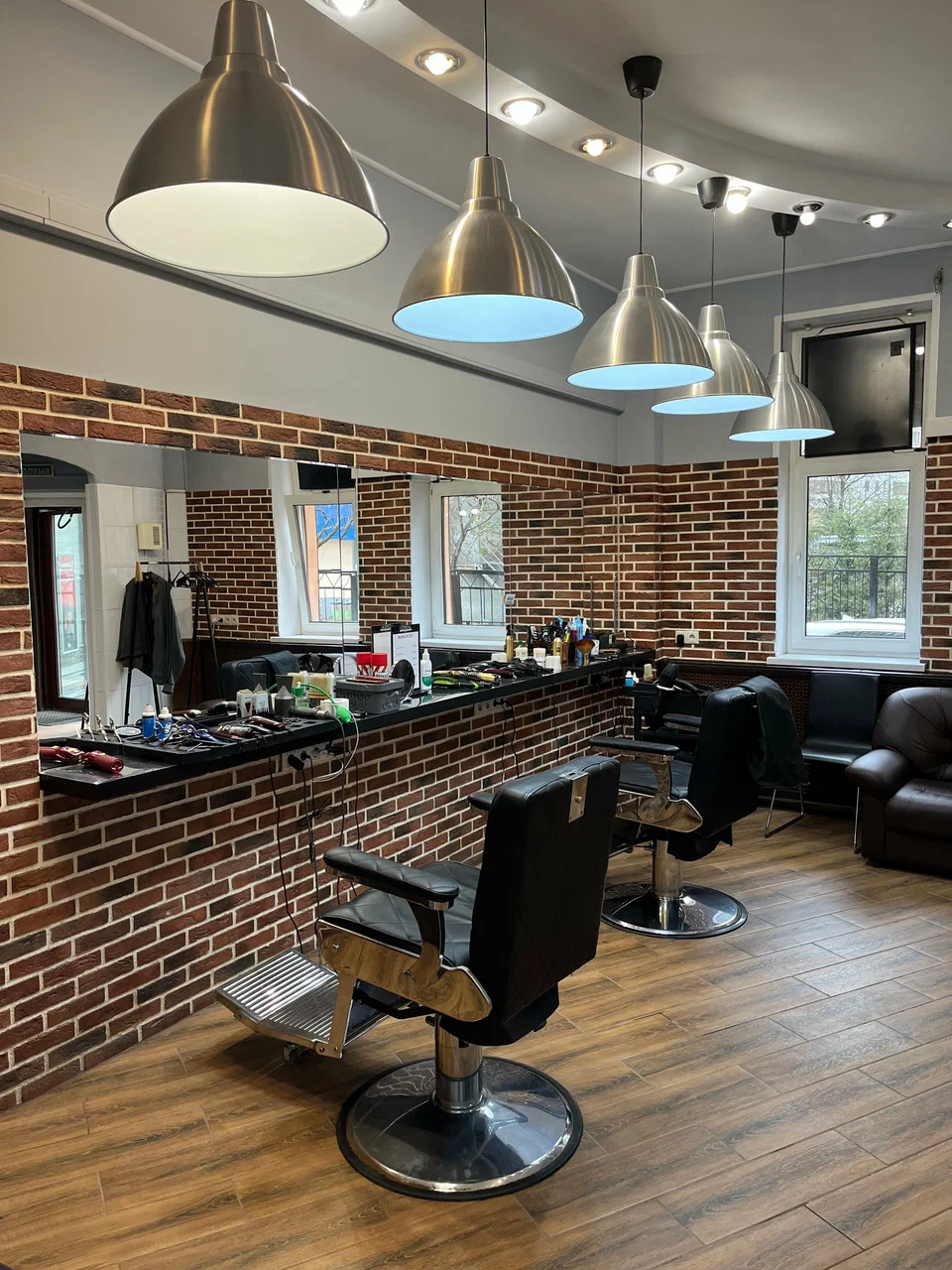 Luxury Salon Suite - Professional Environment